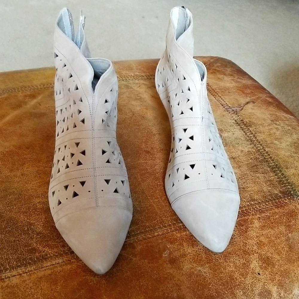 Rock port size 11 tan leather booties